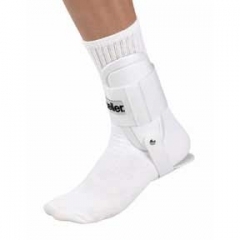 Mueller - Mueller Lite Ankle brace - white - one size