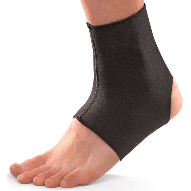 Mueller - Mueller Neoprene Blend Ankle support - Small